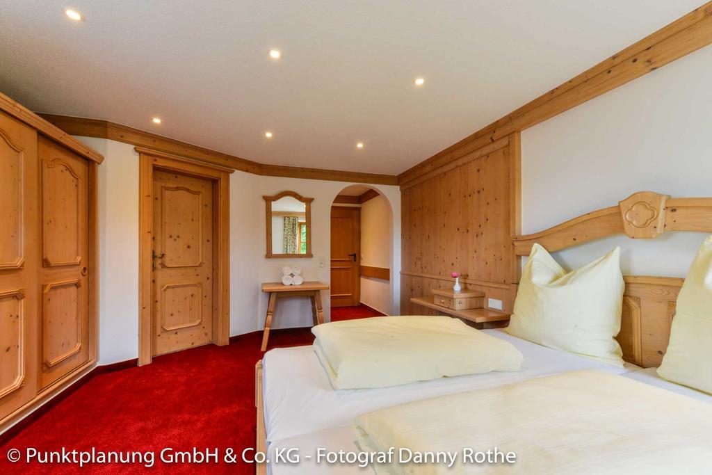 Alter Wirt Hotel Hechendorf am Pilsensee Bagian luar foto