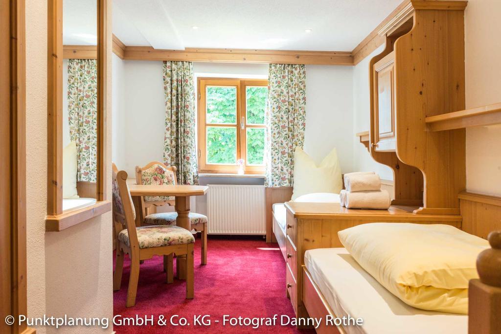 Alter Wirt Hotel Hechendorf am Pilsensee Bagian luar foto